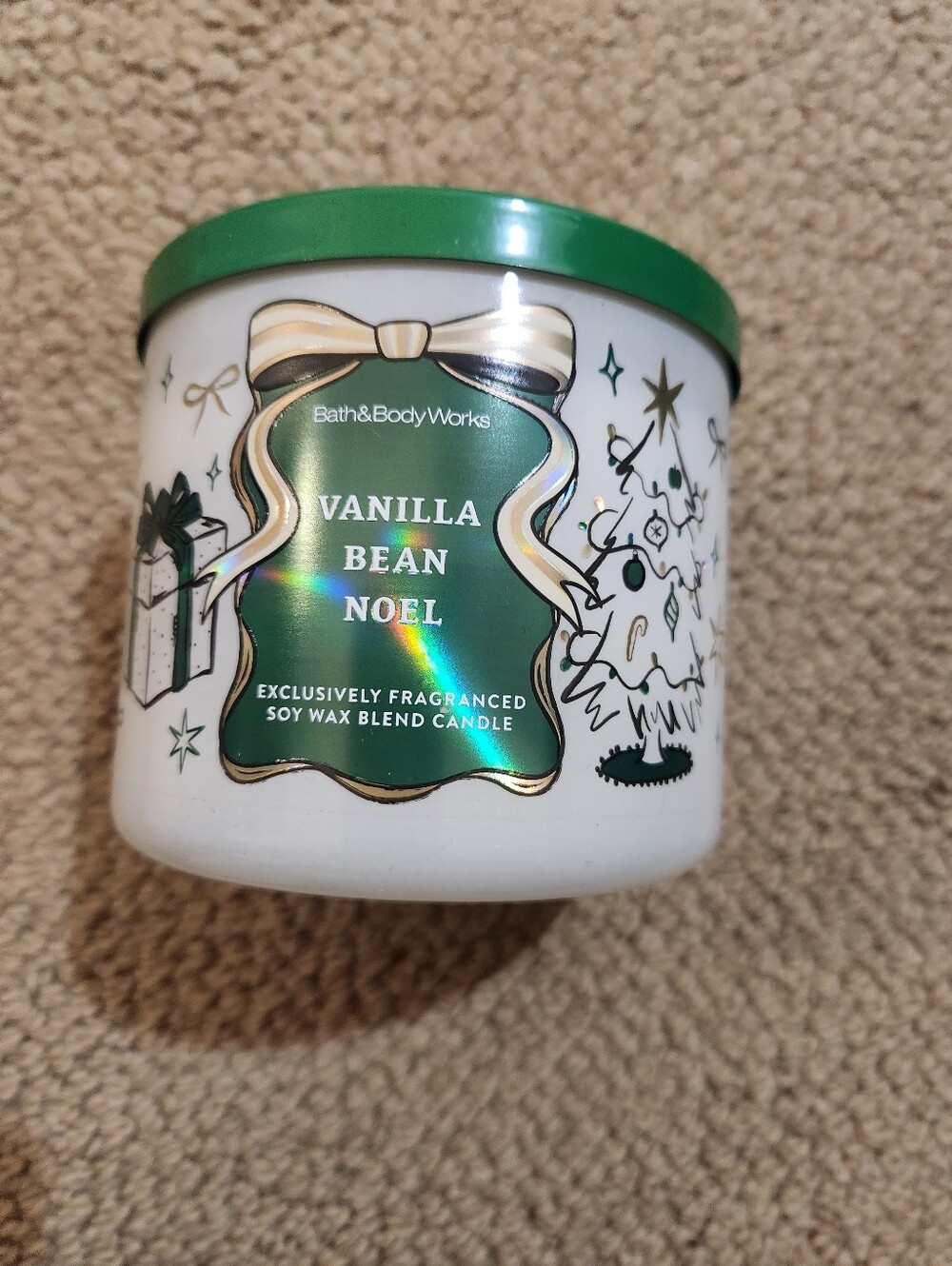 Bath & Body Works Vanilla Bean Noel Candle 3 Wick - Green & White